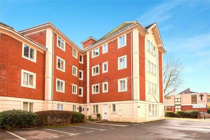 2 Bedroom Apartment To Rent In Shelley Court, London Road, Reading, Berkshire, RG1