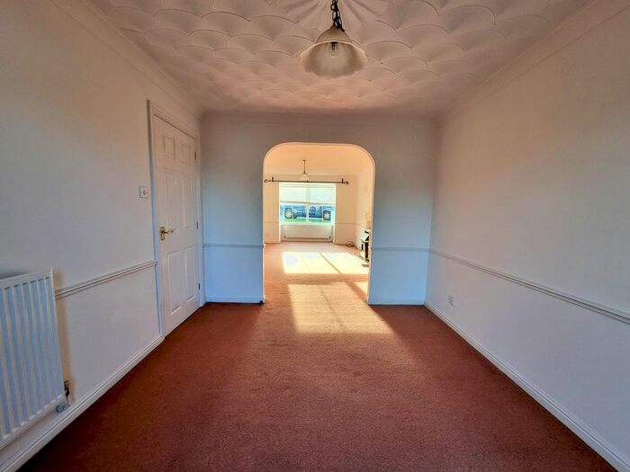 4 Bedroom Property To Rent In Oaklands, Miskin, Pontyclun CF72