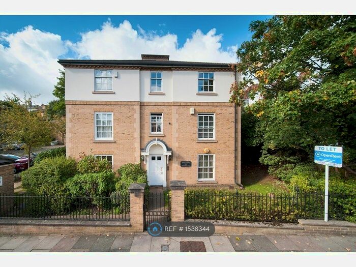 2 Bedroom Flat To Rent In Broomhill Road, London, SW18