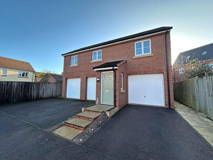 2 Bedroom House To Rent In Calder Gardens, Bingham, NG13