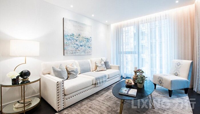 2 Bedroom Flat To Rent In Charles Clowes Walk, Nine Elms, SW11