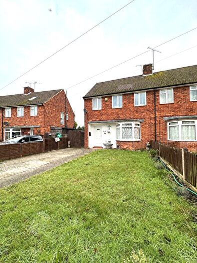 3 Bedroom Semi-Detached House To Rent In Finch Road, Earley, Reading, RG6