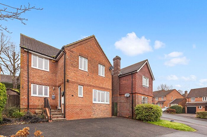 4 Bedroom Detached House For Sale In Pellings Farm Close, Crowborough, TN6