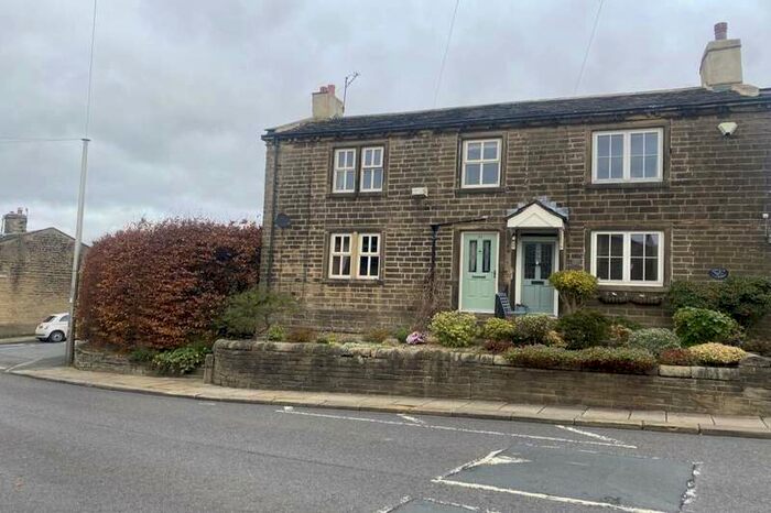 3 Bedroom Semi-Detached House To Rent In Main Street, Wilsden, Bradford, BD15