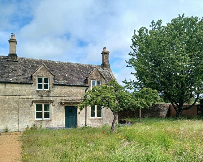3 Bedroom Semi-Detached House To Rent In Sherborne, Gloucestershire, GL54