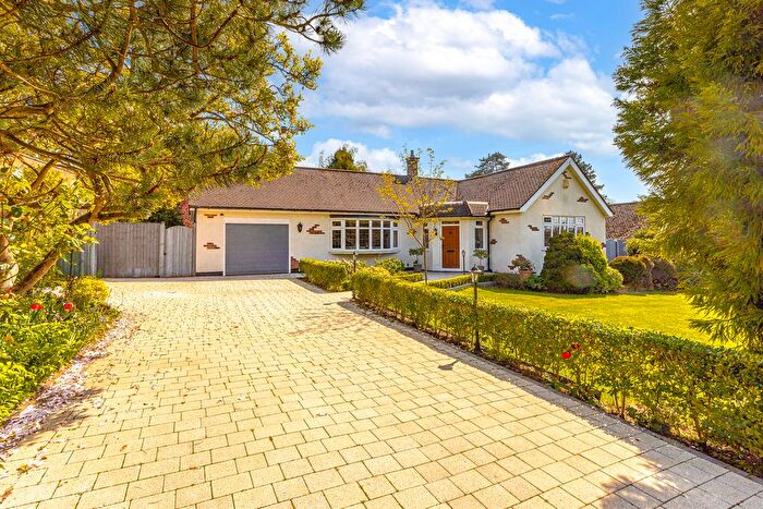 3 Bedroom Bungalow For Sale In Forest Drive, Kirby Muxloe, LE9