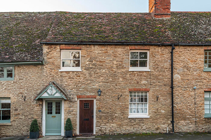 3 Bedroom Terraced House To Rent In Thame Road, Great Haseley, OX44