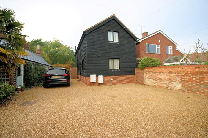 3 Bedroom Detached House To Rent In High Street, Pulloxhill, Bedford, MK45