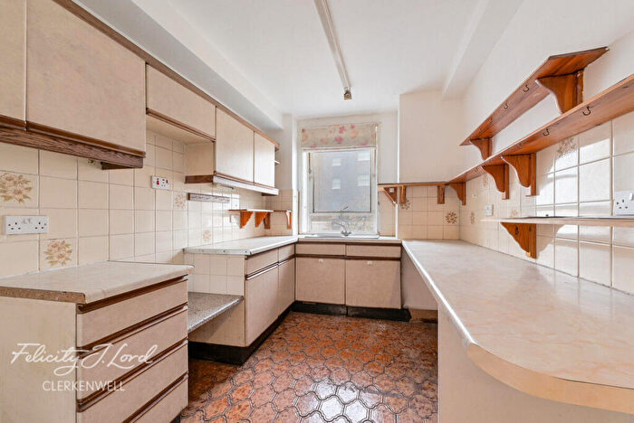 3 Bedroom Apartment For Sale In Farley Court, London, NW1