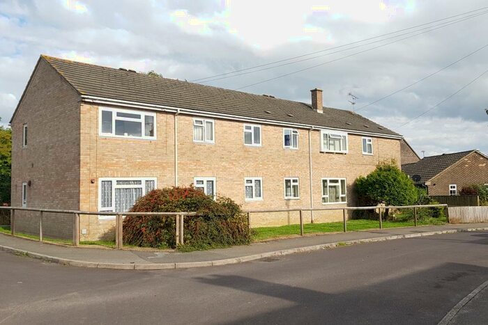 1 Bedroom Flat To Rent In Lindlar Close, Shaftesbury, SP7