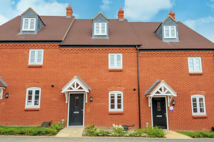 3 Bedroom Terraced House To Rent In Poppyfields Way, Brackley, NN13