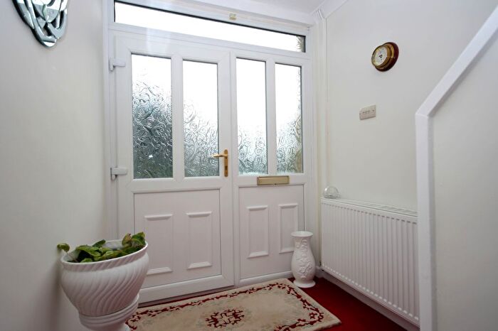 3 Bedroom End Terrace House For Sale In Holly Gardens, Milford-On-Sea, SO41