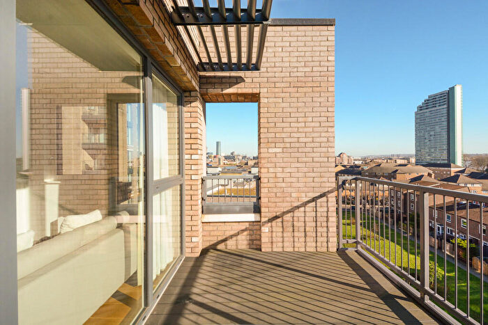 1 Bedroom Apartment To Rent In Harbourside Court, Marine Wharf East, SE8