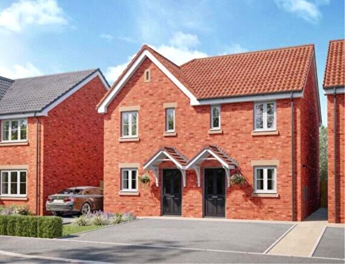 2 Bedroom House To Rent In Long Holt Close, Lincoln, Lincolnshire, LN2