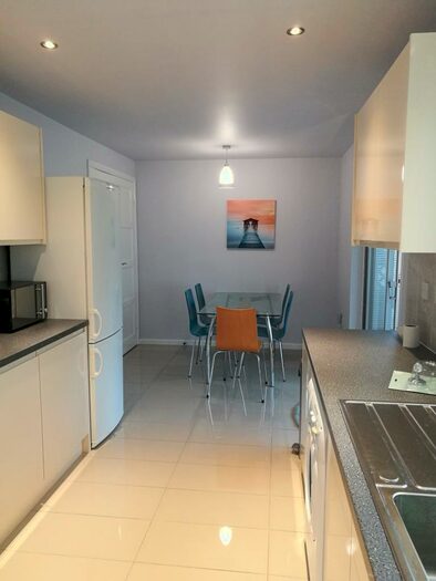 4 Bedroom Semi-Detached House To Rent In Waring Road, Norwich, NR5