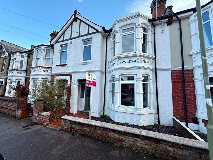 4 Bedroom Terraced House For Sale In St. Andrews Road, Gosport, PO12