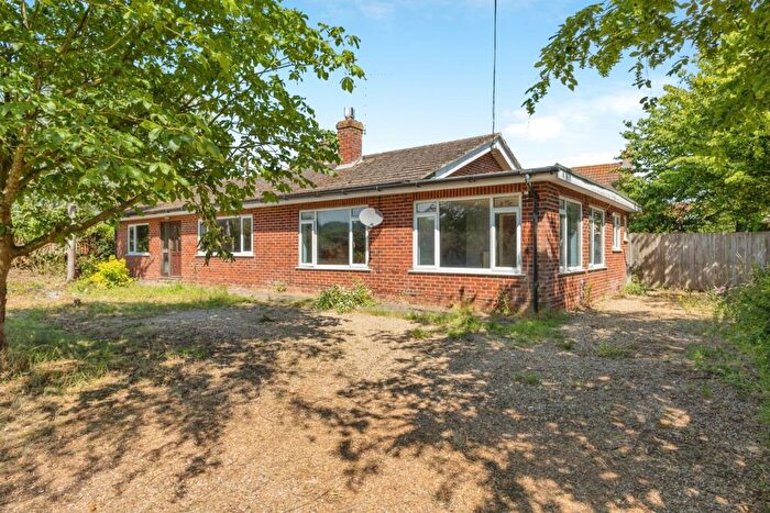 4 Bedroom Bungalow For Sale In Kenninghall Road, Banham, Norwich, NR16