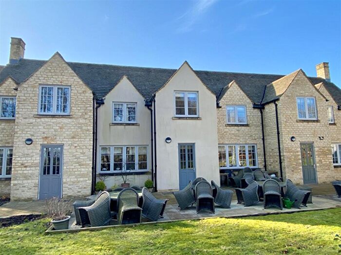 1 Bedroom Retirement Property For Sale In Hawkesbury Place, Stow-on-the-Wold, GL54