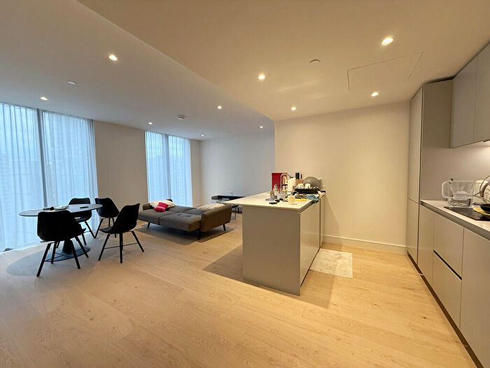 1 Bedroom Apartment To Rent In Marsh Wall, London, E14