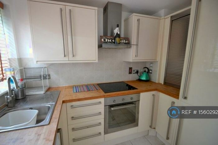 1 Bedroom Flat To Rent In Southlands Grove, Bickley, BR1