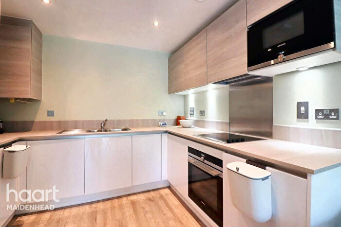 1 Bedroom Apartment For Sale In Sallow House, Maidenhead, SL6