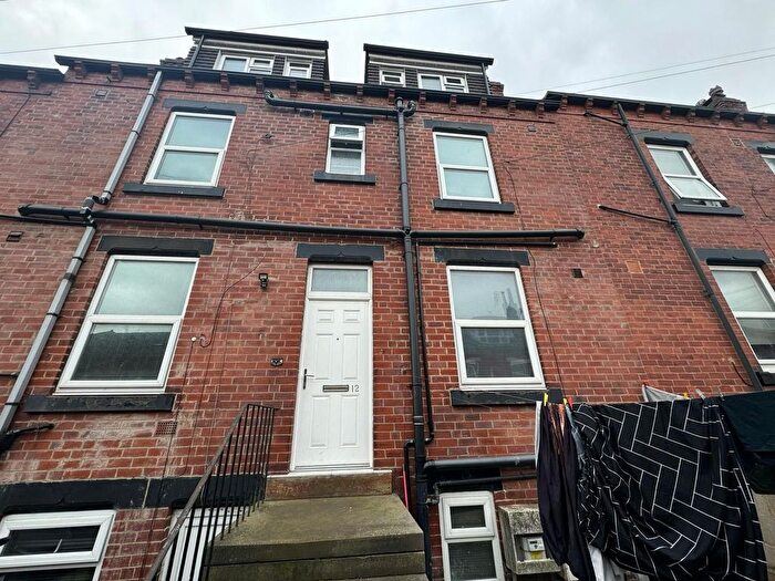 4 Bedroom Terraced House To Rent In Mitford Place, Armley, Leeds, LS12