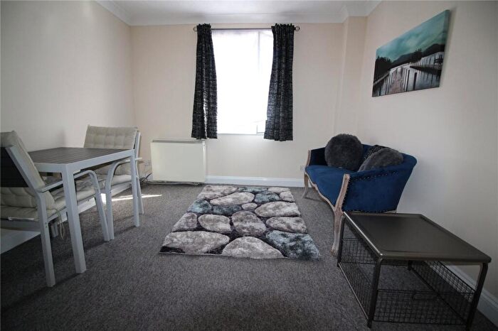 1 Bedroom Apartment To Rent In Greys Court, Sidmouth Street, Reading, Berkshire, RG1