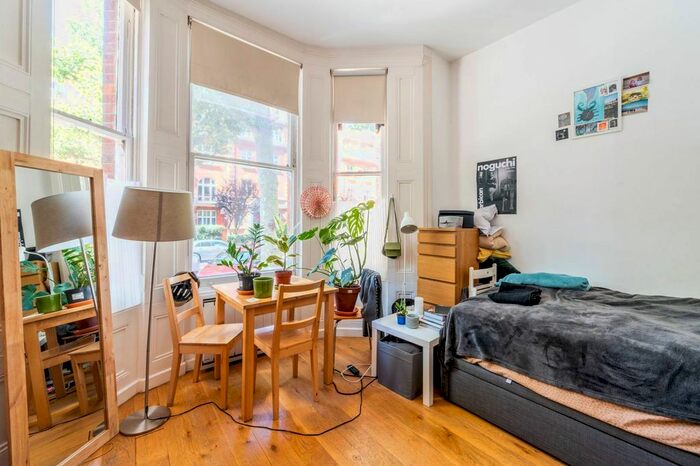 Studio To Rent In Randolph Avenue, Little Venice, London, W9
