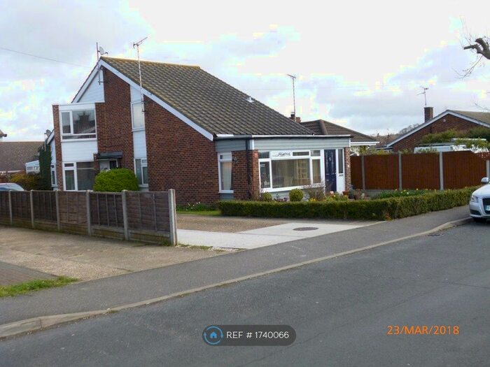 1 Bedroom Flat To Rent In Croft Road, Benfleet, SS7