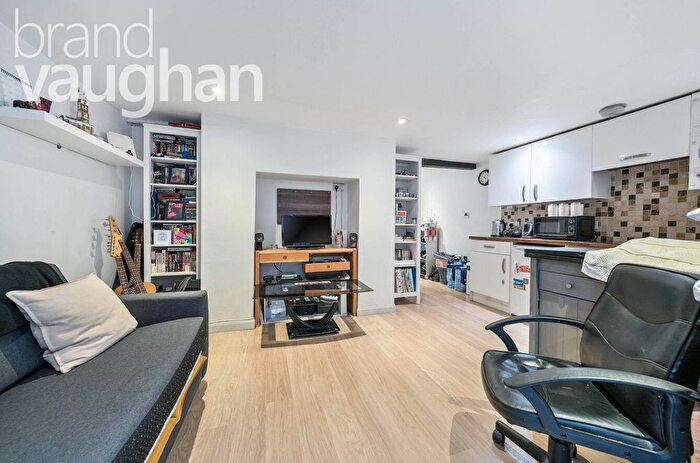 1 Bedroom Flat To Rent In George Street, Brighton, BN2