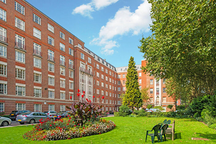 4 Bedroom Apartment To Rent In Finchley Road, St John's Wood, London, NW8