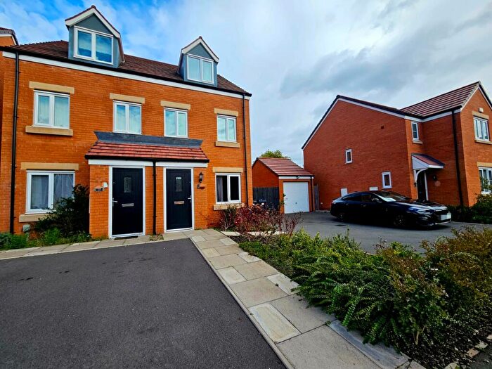 3 Bedroom House To Rent In Aldridge Square, Perry Barr, Birmingham, B42