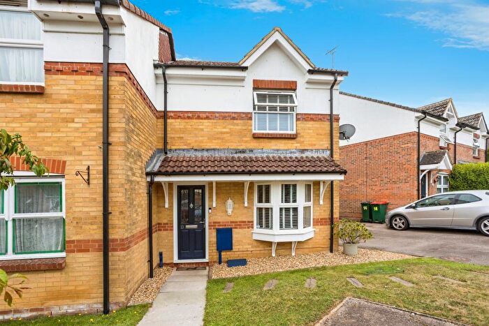 3 Bedroom Semi-Detached House For Sale In Shoreham Road, Maidenbower, Crawley, RH10