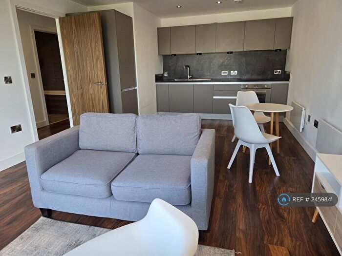 1 Bedroom Flat To Rent In Block C Wilburn Basin, Salford, M5