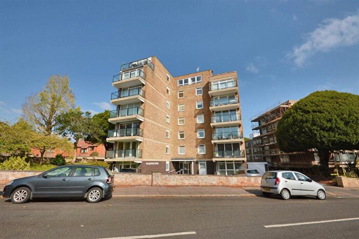 3 Bedroom Flat For Sale In Blackwater Road, Eastbourne, BN20