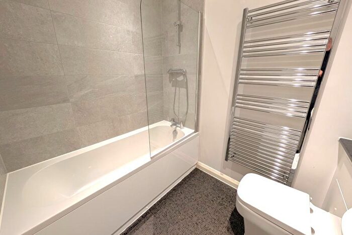 1 Bedroom Flat To Rent In Addlestone, Surrey, KT15