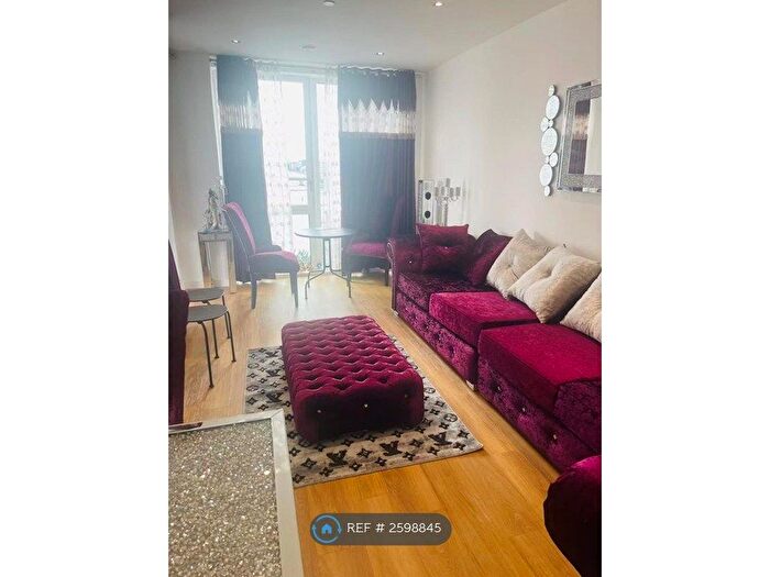 1 Bedroom Flat To Rent In Hamme Building, London, E16