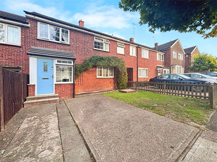 3 Bedroom Terraced House For Sale In Churchill Avenue, Chatham, Kent, ME5