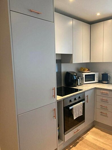 1 Bedroom Flat To Rent In Shenfield Road, Brentwood, Essex, CM15