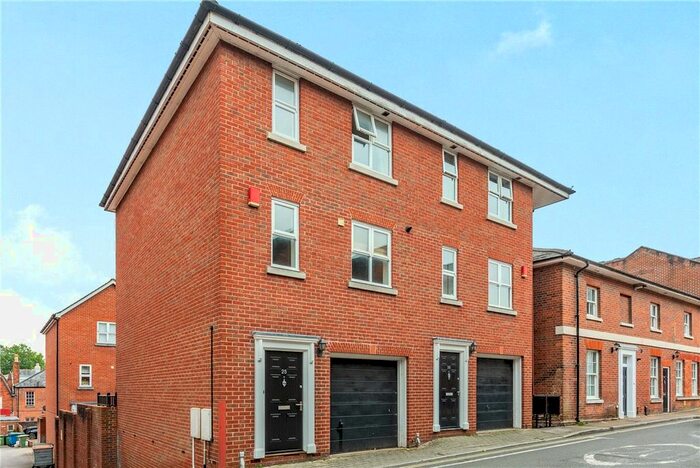 3 Bedroom Detached House To Rent In Staple Gardens, Winchester, Hampshire, SO23