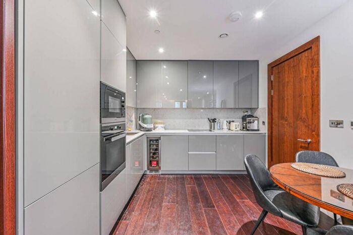 2 Bedroom Flat For Sale In Glacier House, Nine Elms, London, SW11