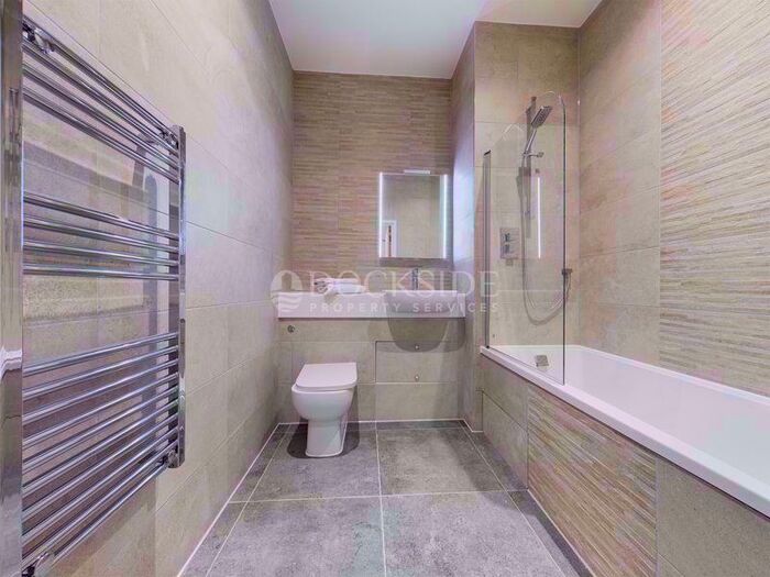 2 Bedroom Flat To Rent In Chatham Maritime, Chatham, ME4