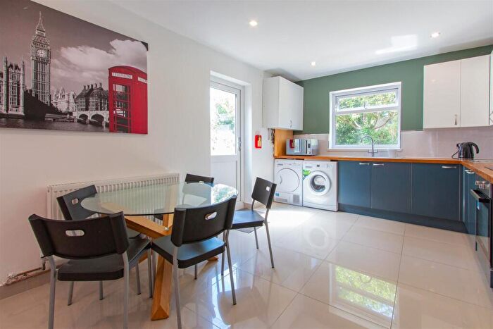 6 Bedroom Private Hall To Rent In Cathays Terrace, Cathays, CF24