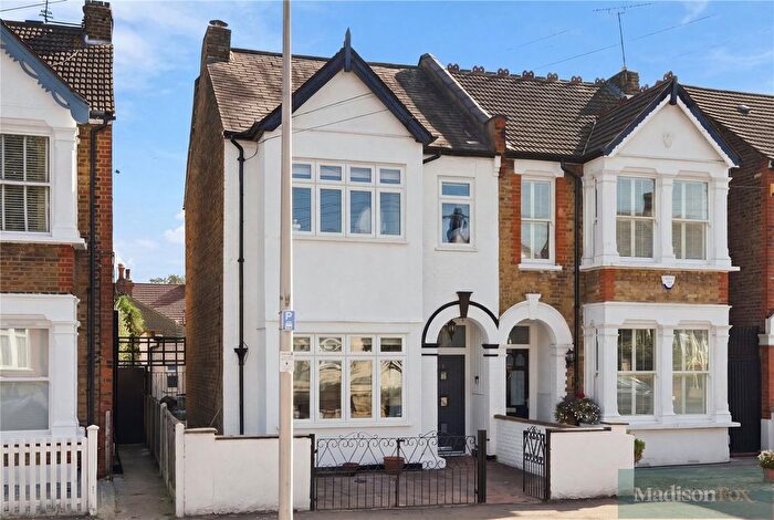 3 Bedroom Semi Detached House For Sale In Malmesbury Road, South Woodford, E18