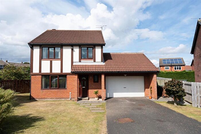 4 Bedroom Detached House For Sale In Abbots Way, North Shields, NE29