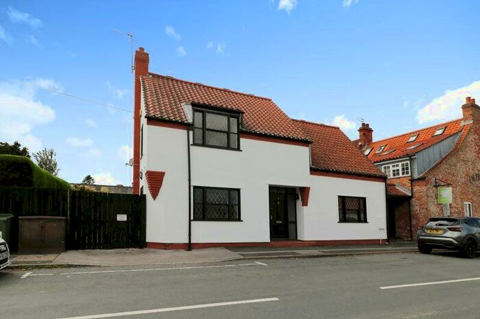 2 Bedroom Detached House To Rent In Kemp Road, North Ferriby, HU14