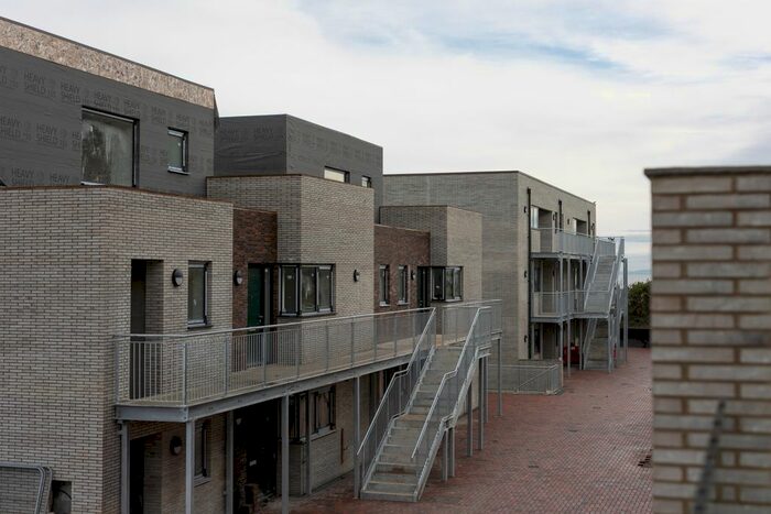 3 Bedroom Flat To Rent In Paget Place, Penarth, Penarth, CF64