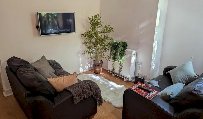 3 Bedroom End Of Terrace House To Rent In Rydal Street, Leicester, LE2