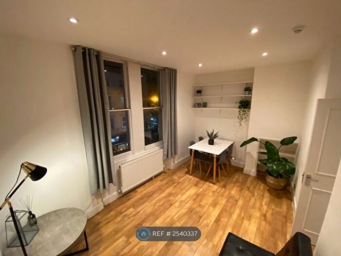 1 Bedroom Flat To Rent In Camberwell Church Street, London, SE5