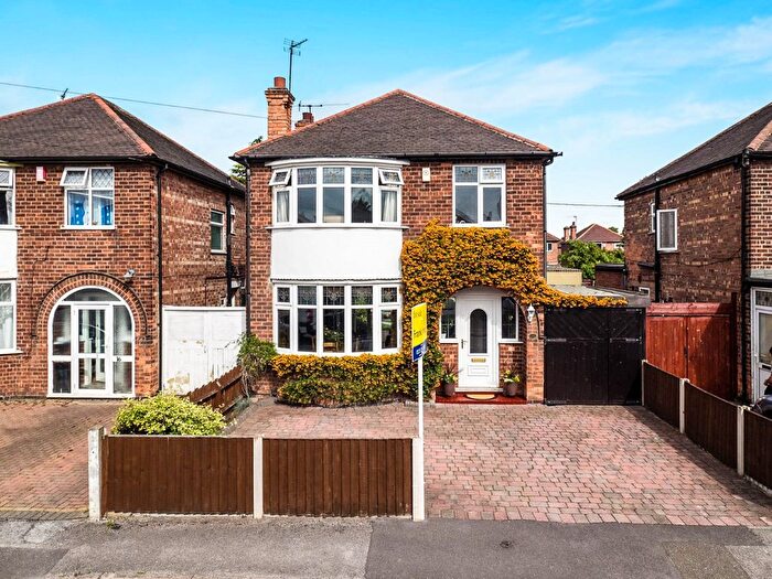 3 Bedroom Detached House To Rent In Franklyn Gardens, Nottingham, NG8